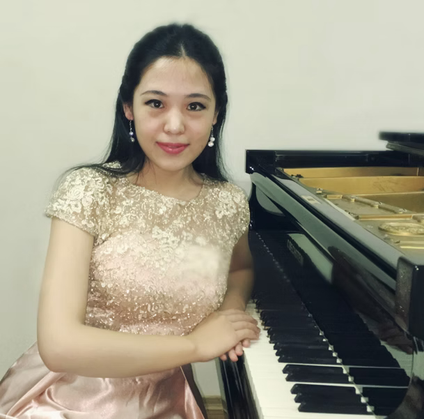Nanqiao Lyu — Pianist and Piano Instructor