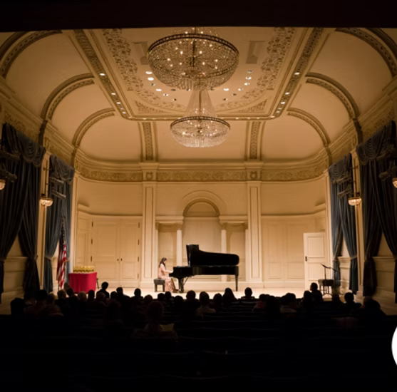 Nanqiao Lyu — Pianist and Educator